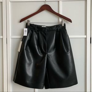 [Sold off app] Wilfred Limerick Shorts